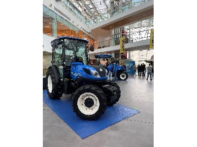 New Holland presenta en España el galardonado T4F, tractor del año en el segmento de especiales